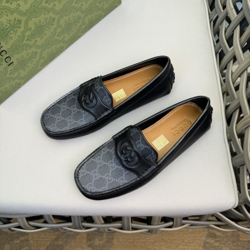 G*u*i leather shoes